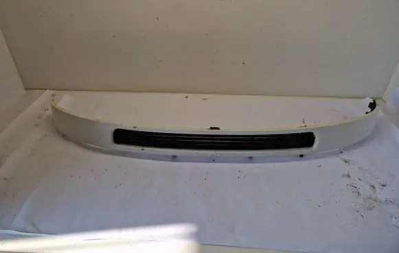 Volkswagen Transporter - Caravelle T4 Front grill 7D0853654