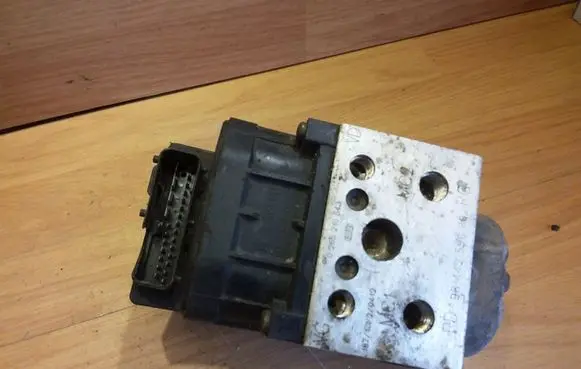 Peugeot 406 ABS Pump 9644259680 0273004270