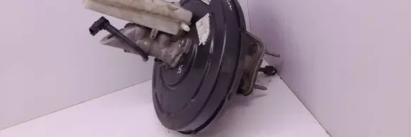 Renault Megane III Brake booster 472100005R