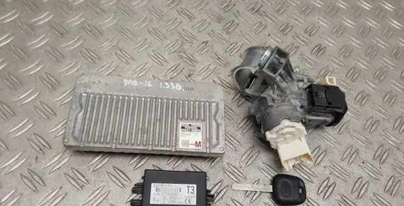 Toyota Yaris Engine ECU kit and lock set 896610DQ90 897800D130