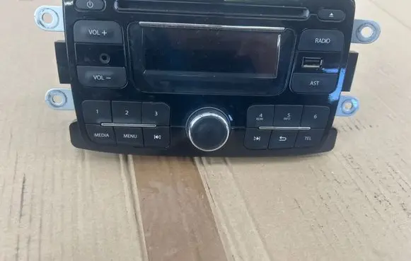 Renault Captur Radio/CD/DVD/GPS head unit 281155590R AGC0060RF 3174106660