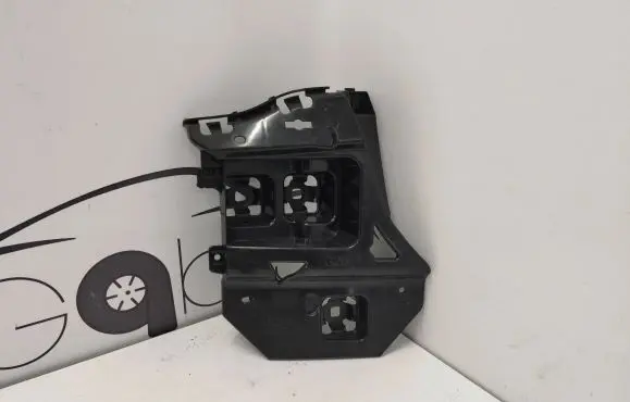 BMW i4 Bumper support mounting bracket corner 8737093