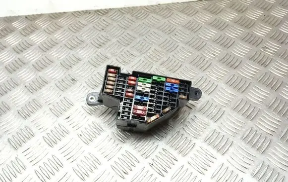 Skoda Octavia Mk2 (1Z) Fuse box set 31050500347
