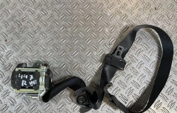 Mercedes-Benz Vito Viano W447 Front seatbelt 629520300C