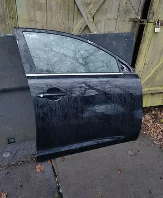 KIA Sportage Front door