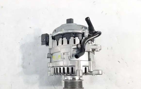 Volkswagen Golf VIII Generator/alternator 05E903019F
