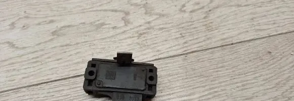 Opel Astra G Air pressure sensor 90413500