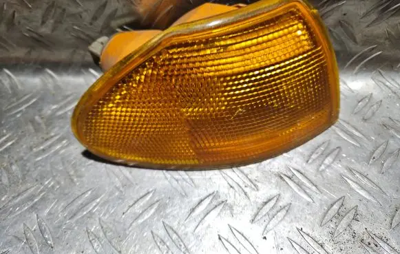 Opel Astra F Front indicator light 182069B