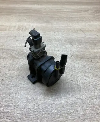 Opel Vectra B Turbo solenoid valve 90502860