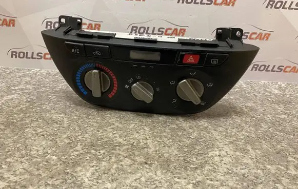 Toyota RAV 4 (XA20) Climate control unit 5590042150