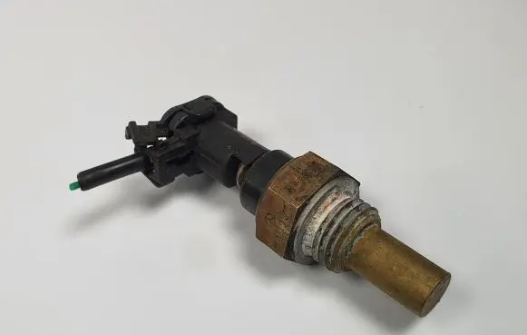 Mercedes-Benz S W140 Coolant temperature sensor 0055421017