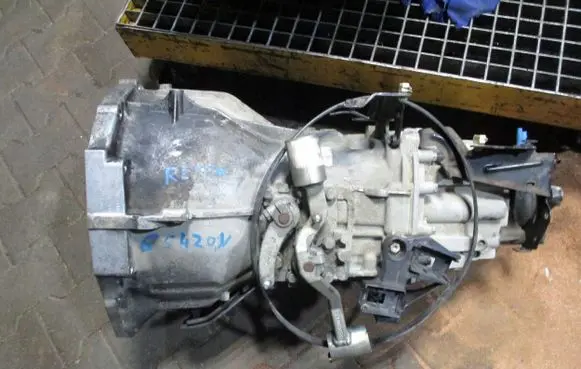 Renault Master III Manual 7 speed gearbox 