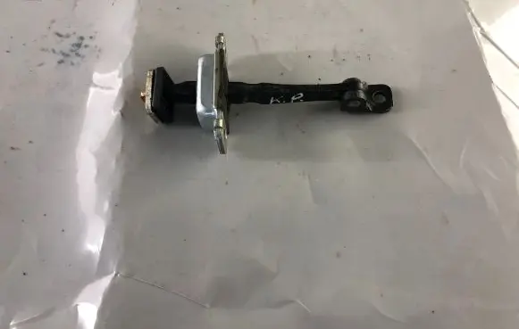 KIA Sorento Front door check strap stopper