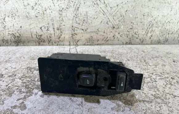 Volvo V70 Electric window control switch 8682837 01W34E MP343400171
