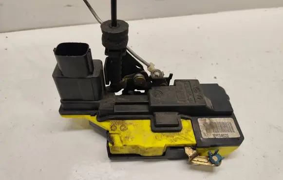 Volvo XC90 Rear door lock 30634622