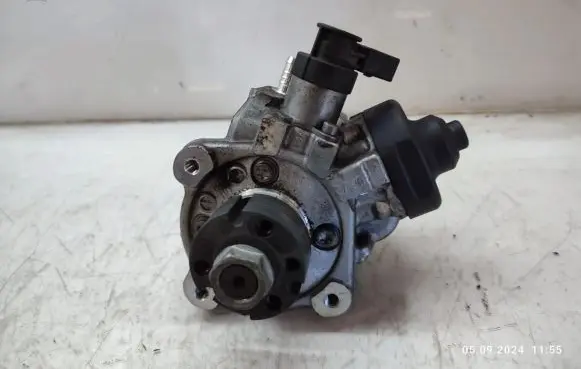 Audi A4 S4 B8 8K Fuel injection high pressure pump 03L130755AC