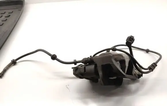 Mercedes-Benz ML W166 Rear brake caliper