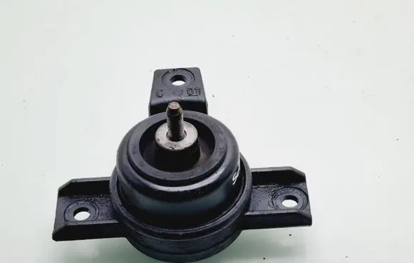 KIA Sorento Gearbox mount 218122B100