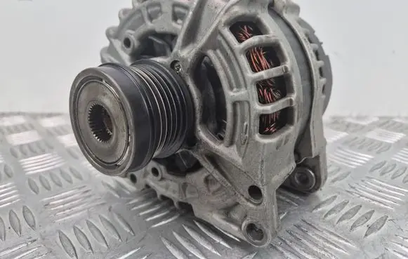 Mercedes-Benz CLA C117 X117 W117 Generator/alternator 0125711030