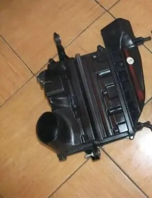 Mercedes-Benz GL X164 Air filter cleaner box bracket assembly MCD4122