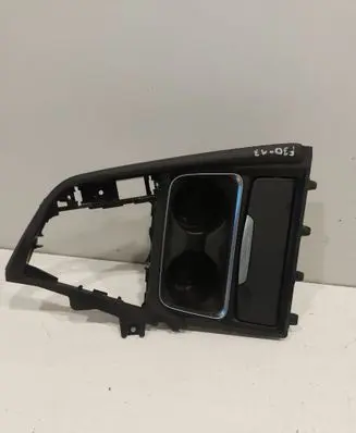 BMW 3 F30 F35 F31 Cup holder front 82197007 9218925