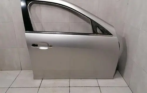 Cadillac STS Front door 89022638