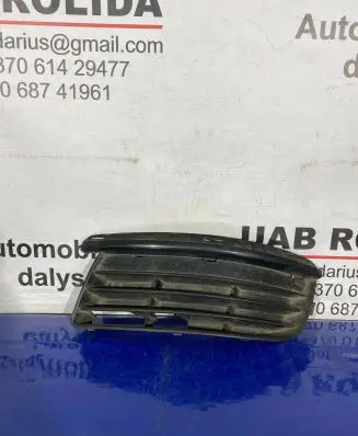Volkswagen Jetta V Front bumper lower grill 1K0853665G
