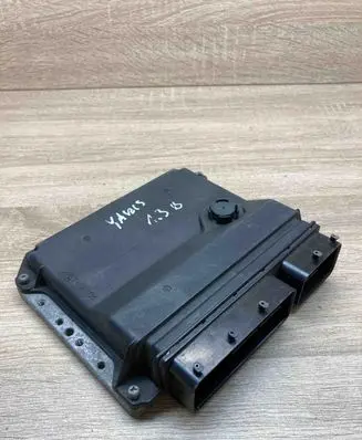 Toyota Yaris Engine control unit/module ECU 896610DB00 MB2753004332