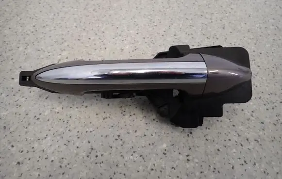 Hyundai ix20 Sliding door exterior handle 