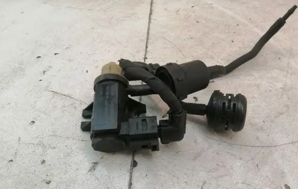 Volkswagen Transporter - Caravelle T5 Vacuum valve 1K0906627A 70086800 16T312