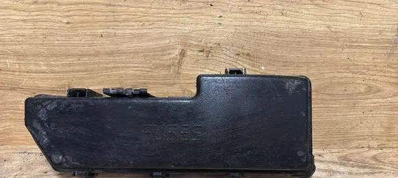 Volvo S60 Fuse box cover 9494211