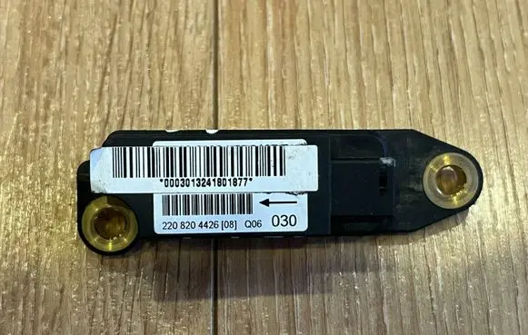 Mercedes-Benz S W220 Airbag deployment crash/impact sensor 2208204426 0003013241801877