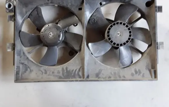 Citroen C-Crosser Radiator cooling fan shroud