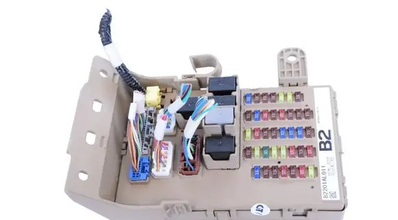 Subaru Outback (BS) Fuse box set 82201AL011