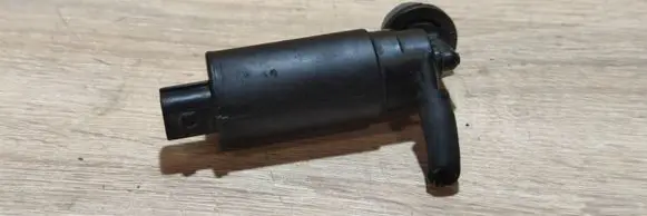 Toyota Avensis T250 Windscreen/windshield washer pump
