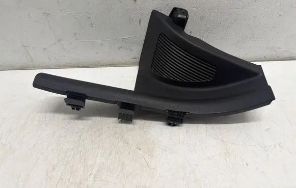 KIA Niro Rear sill trim cover 85876G5500