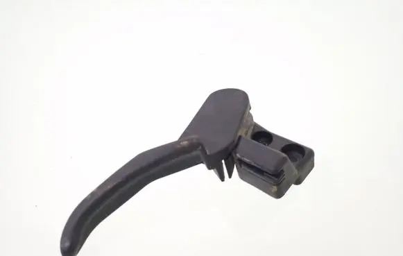 Volkswagen PASSAT B5 Engine bonnet (hood) release handle 3B1823533