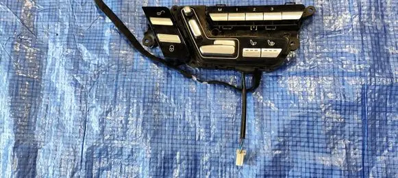Mercedes-Benz CL C216 Seat control switch A2218702279