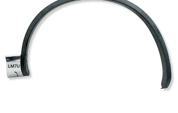 Volkswagen Touareg II Front arch trim 7P6853718C