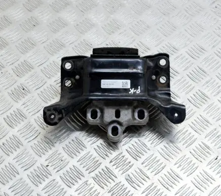 Volkswagen Golf VII Engine mount bracket 5Q0199555AS