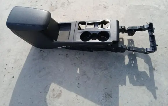 Ford Focus Center console JX7B-A045A66-D
