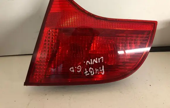 Audi A4 S4 B7 8E 8H Tailgate rear/tail lights 8E9945094