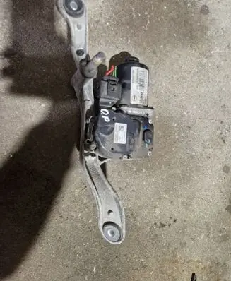 Opel Zafira C Wiper motor W000027366