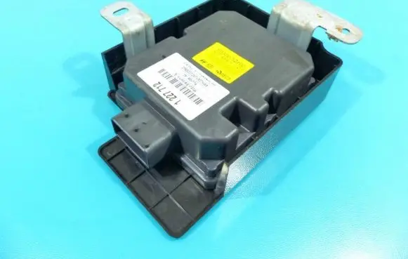 Hyundai i40 Central body control module 95300-3Z100 IMPRK1227712