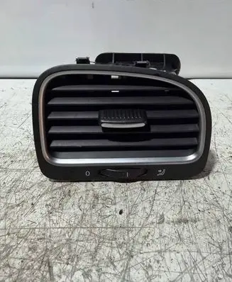 Volkswagen Golf VI Dashboard side air vent grill/cover trim 5K0819704 5K0819710 3KVBC6