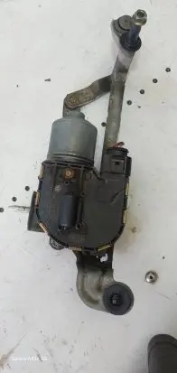 Volkswagen Golf Plus Wiper motor 0390241945