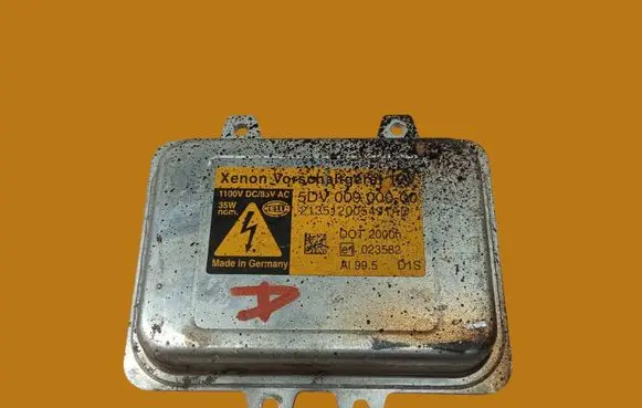 Volkswagen Golf V Xenon control unit/module 5DV00900000