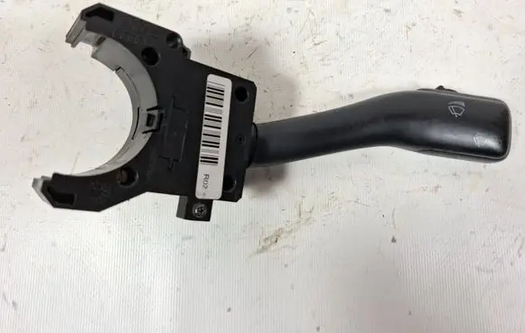 Volkswagen PASSAT B5 Wiper turn signal indicator stalk/switch 4B0953503F CZK0301202012