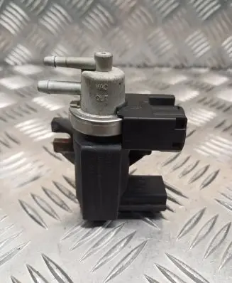 Audi A6 S6 C6 4F Turbo solenoid valve 8E0906627C