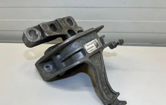 Audi A3 S3 8V Engine mount bracket 5Q0199262BK